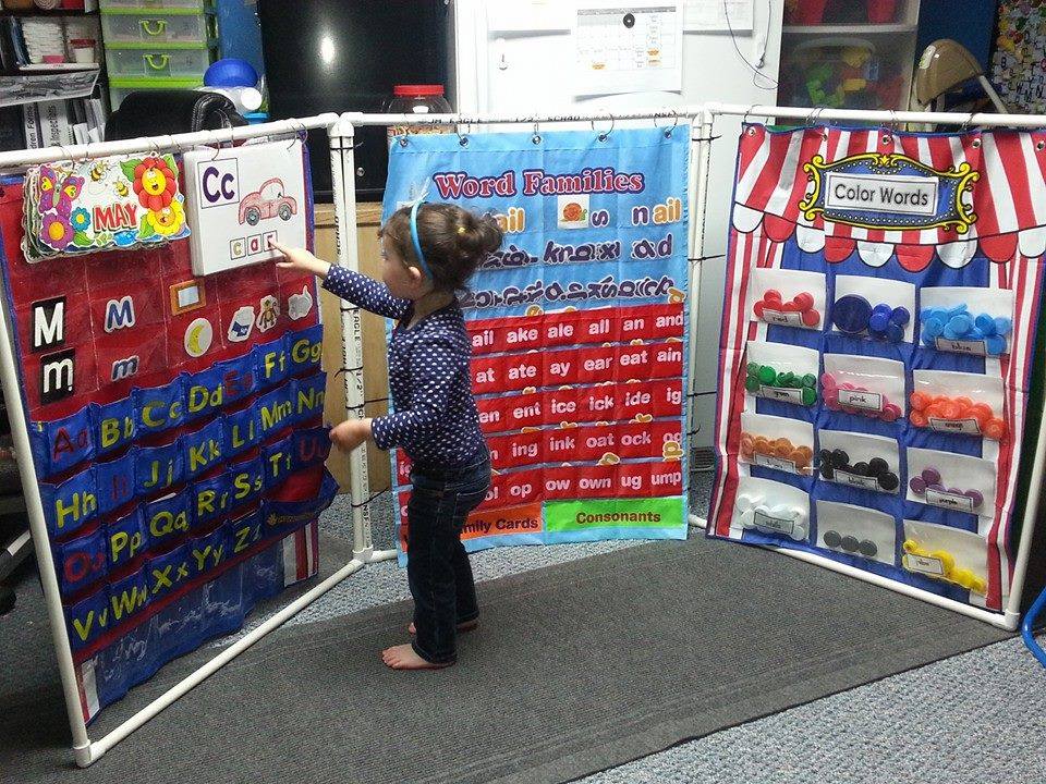 PVC Pocket Chart Stand Meet The Needs